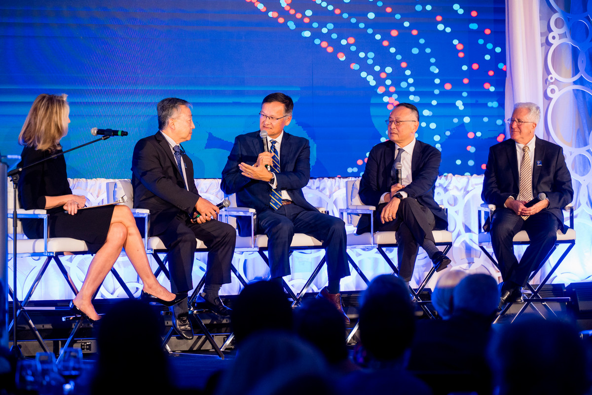 Joon Lee, MD; Gerald Chan, PhD; Jim Lah, MD, PhD; and Allan Levey, MD, PhD, take part in a panel discussion at the 16th Annual A Family Affair, offering insights on the future of brain science and Alzheimer’s research.